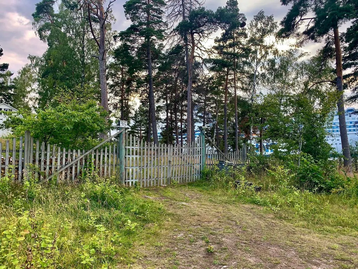 Charmig Stuga Av Rustik Stil I Stockholms Omrade Sverige