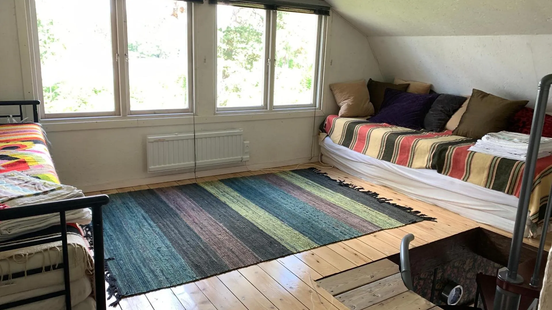 Feriehus Charmig Stuga Av Rustik Stil I Stockholms Omrade